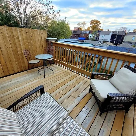 Deluxe Queen Rooms Downtown Toronto Exterior photo