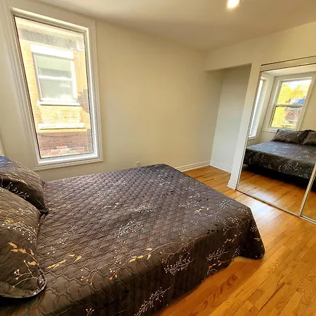 Deluxe Queen Rooms Downtown Toronto Exterior photo